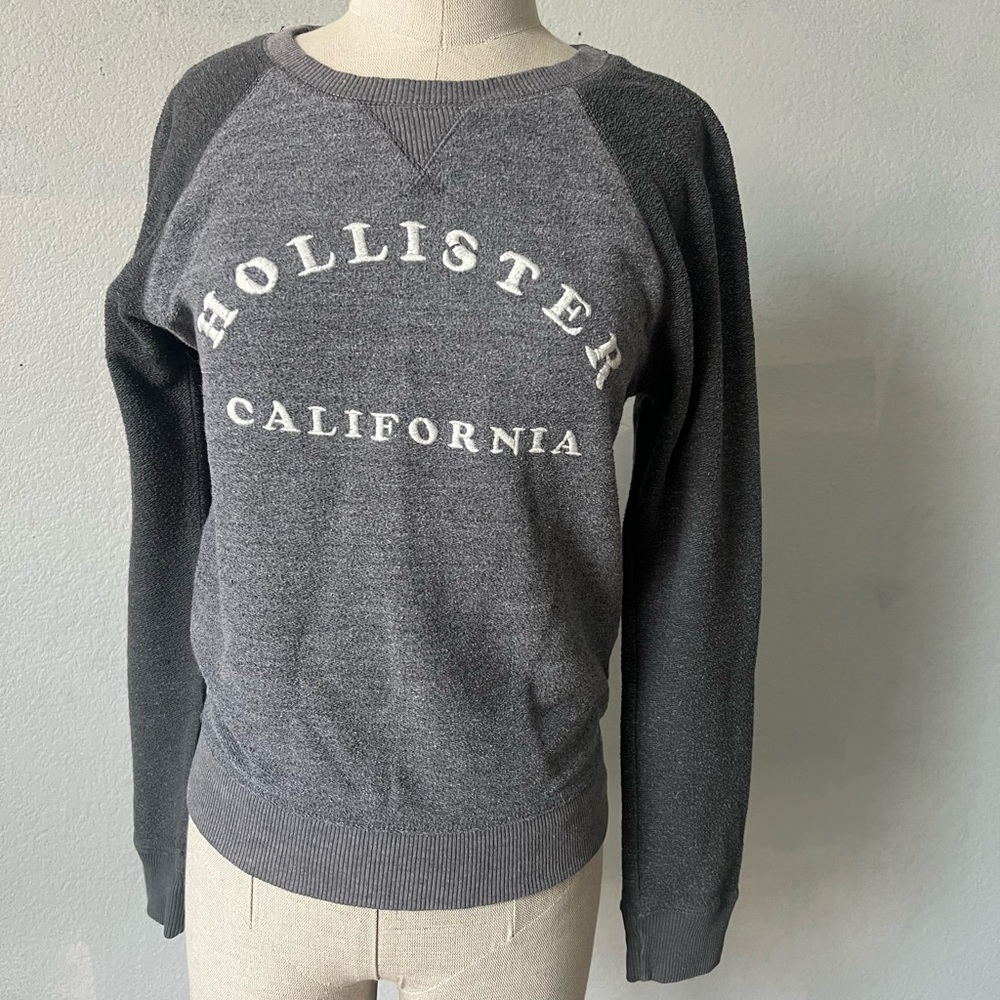 Women’s Vintage Hollister Y2K Pullover Charcoal Crewneck‎ Sweatshirt size small